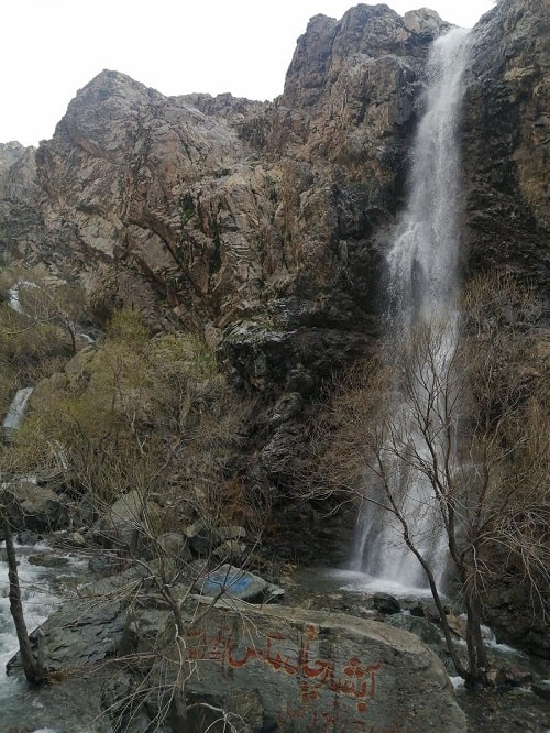 آبشار چال مگس دارآباد | مسیر دسترسی + جاهای دیدنی