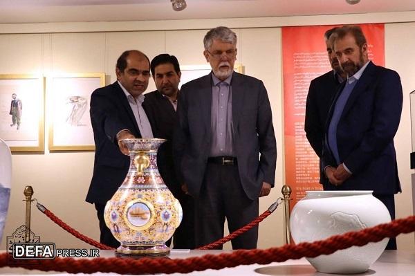 بازدید وزیر فرهنگ از نمایشگاه مشترک ایران و چین