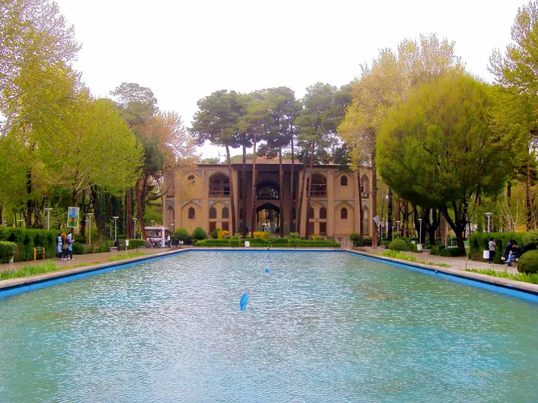 کاخ هشت بهشت اصفهان؛ شاهکار گمشده‌ای که هرگز قدیمی نمی‌شود