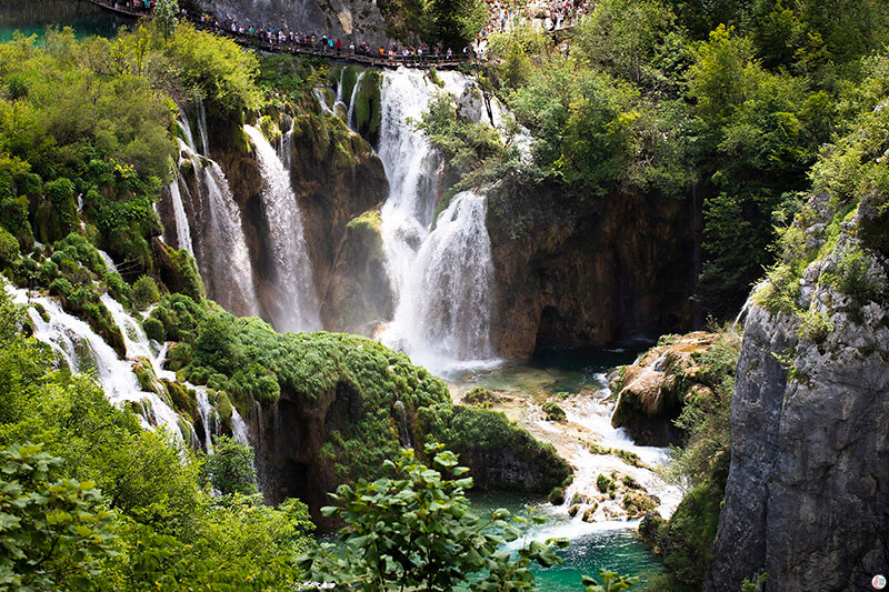 Discover the Stunning Plitvice Waterfalls – Nature's Masterpiece in Croatia