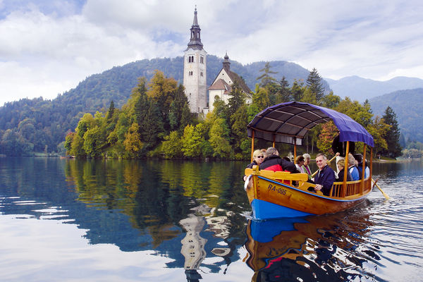 Lake Bled: Explore Slovenia's Enchanting Blue Retreat