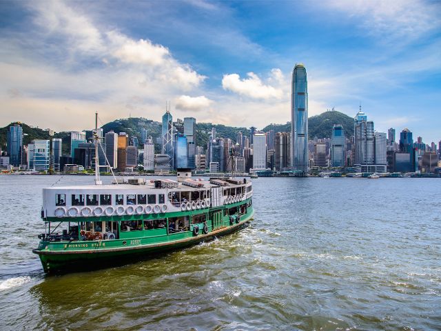 سفری دلنشین به Victoria Harbor Hong Kong با کشف زیباییهای خیرهکننده