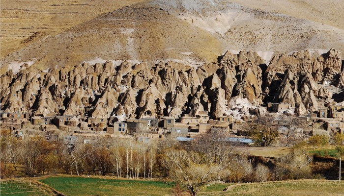 سفری به دنیای آبهای درمانی در چشمه گراوان
