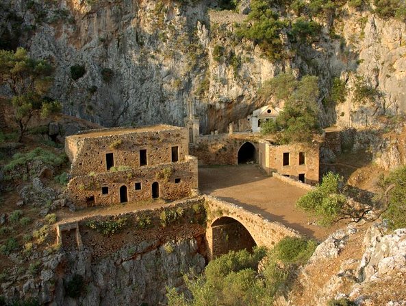 Akrotiri Archaeological Site Santorini: Discover the Ancient Treasure