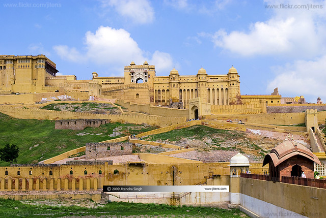 Amer Fort Jaipur: Unveiling Timeless Rajput Splendor