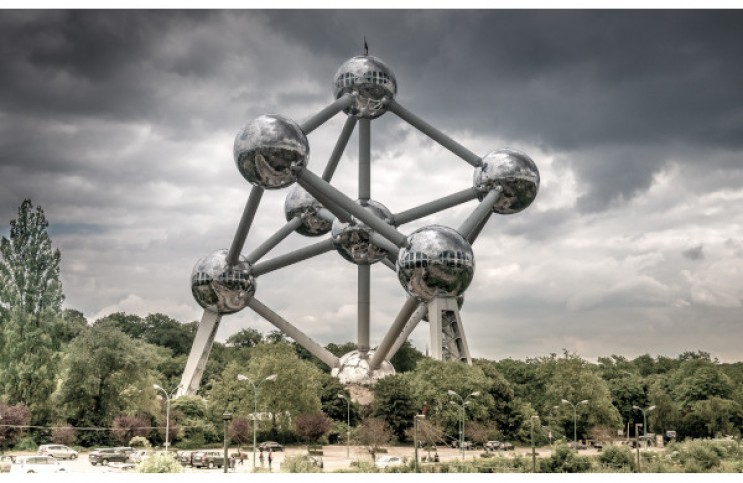 Atomium Brussels: The Intersection of Art, Architecture, and History