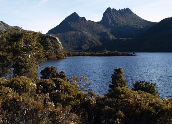Cradle Mountain Tasmania: Discover Tasmania's Iconic Natural Wonder