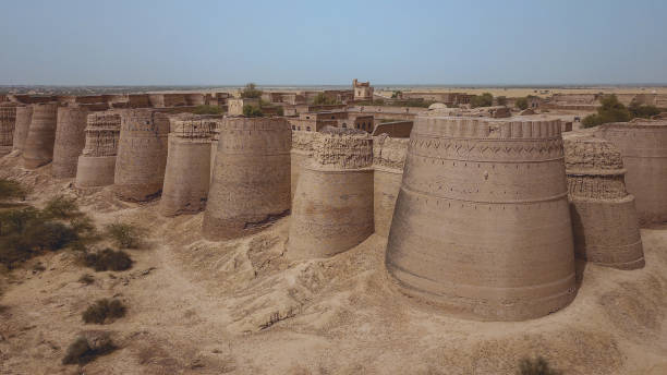 Derawar Fort in Punjab Province: Historic Fortress and Architectural Heritage