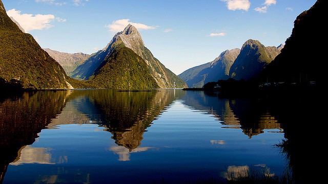 Milford Track South Island: Explore New Zealand's Untamed Wilderness