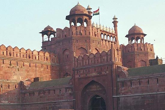 Red Fort Delhi: Uncover India's Majestic Historic Legacy