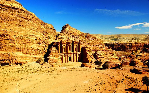 Wadi Musa Petra: Explore the Gateway to Jordan's Historic and Cultural Wonders