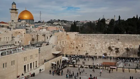 Western Wall Jerusalem: Sacred Historic Site in the Heart of Israel