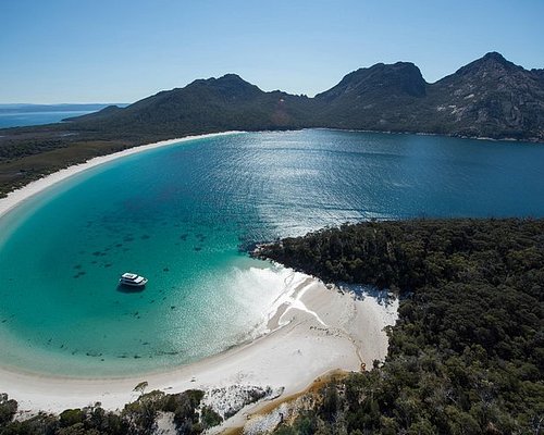 Wineglass Bay Tasmania: Discover the Stunning Coastal Beauty of Tasmania