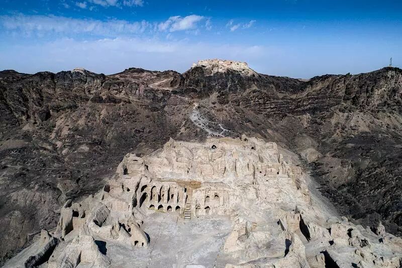 کشف رمز تاریخ در دل کوه خواجه زابل