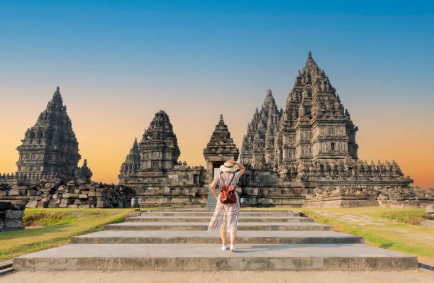 Borobudur Temple Sunrise in Central Java - Experience the Magic of Dawn