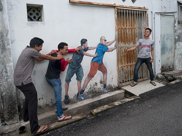 Georgetown Street Art: Discover Penang's Vibrant Wall Murals and Urban Art Scene