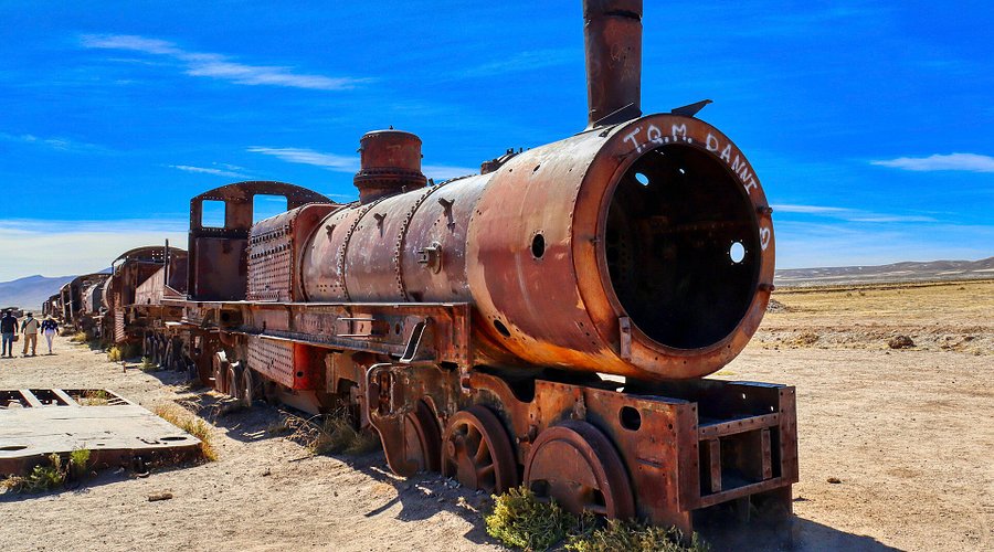Salar de Uyuni Train Cemetery: Unique Bolivian Landmark and Tourist Attraction
