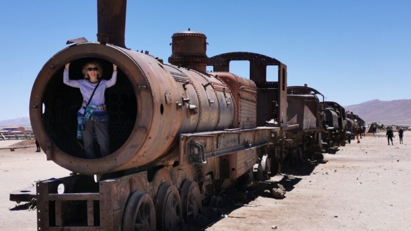 Salar de Uyuni Train Cemetery: Unique Bolivian Landmark and Tourist Attraction